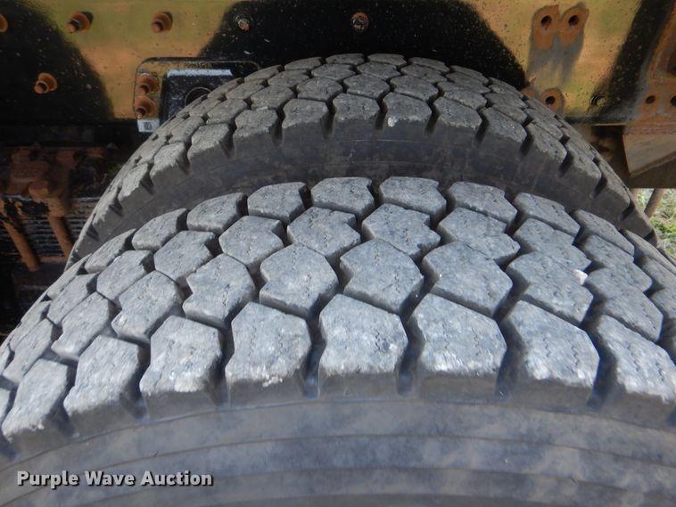 image for item GM9121 2008 Freightliner Business Class M2  dump truck