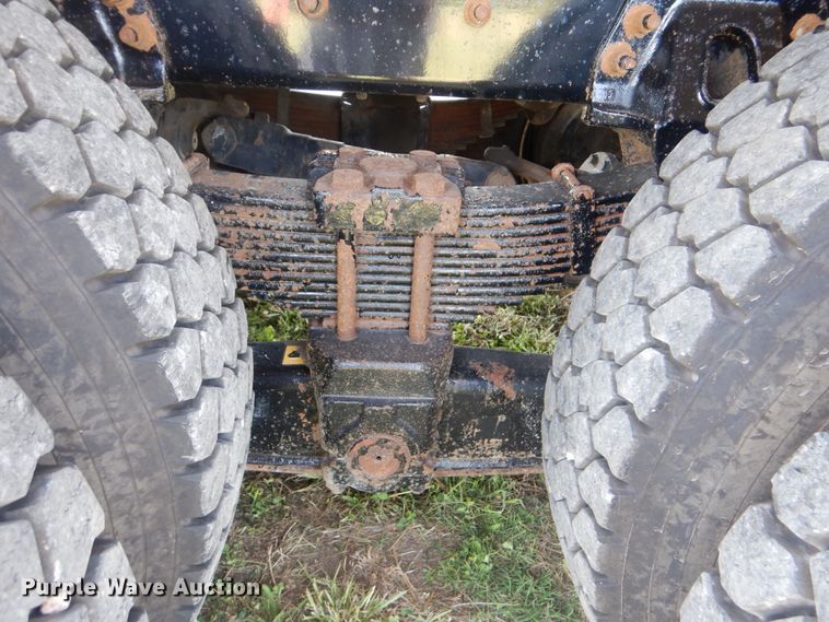 image for item GM9121 2008 Freightliner Business Class M2  dump truck