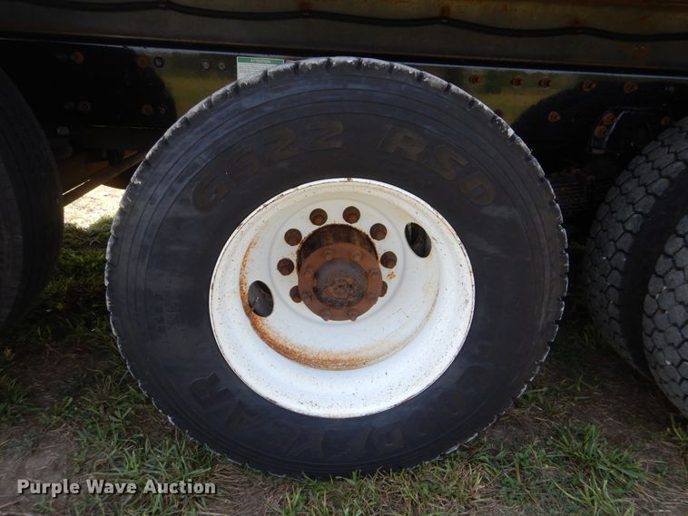 image for item GM9121 2008 Freightliner Business Class M2  dump truck