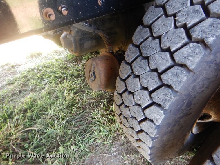 image for item GM9121 2008 Freightliner Business Class M2  dump truck