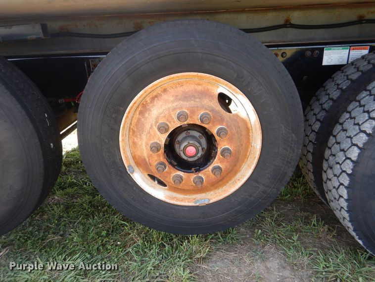 image for item GM9121 2008 Freightliner Business Class M2  dump truck