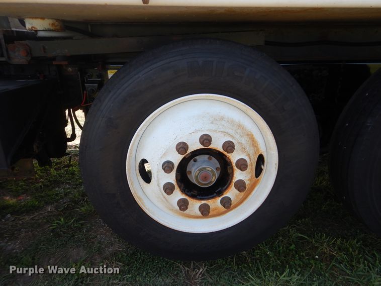 image for item GM9121 2008 Freightliner Business Class M2  dump truck