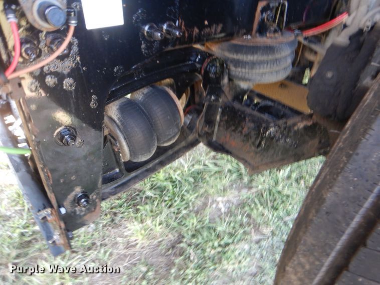 image for item GM9121 2008 Freightliner Business Class M2  dump truck