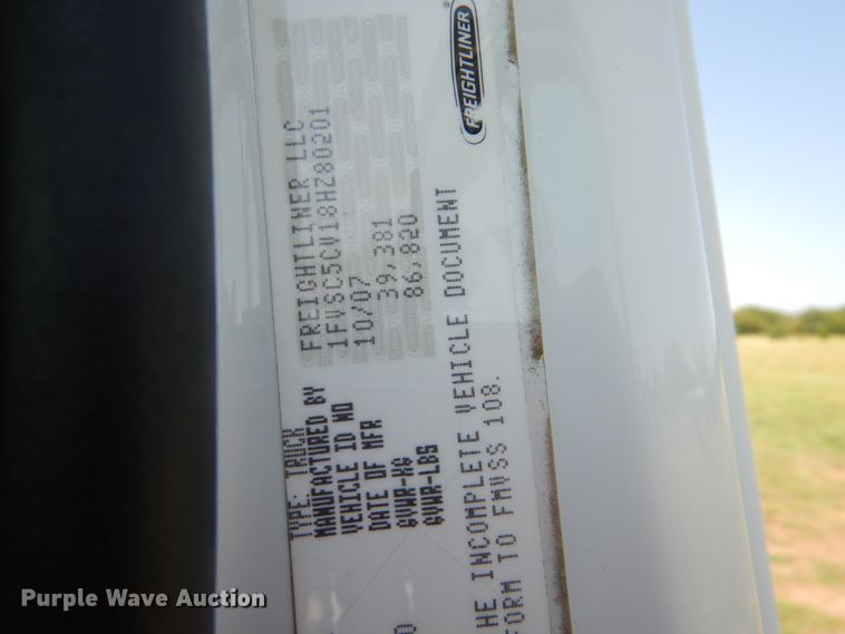 image for item GM9121 2008 Freightliner Business Class M2  dump truck