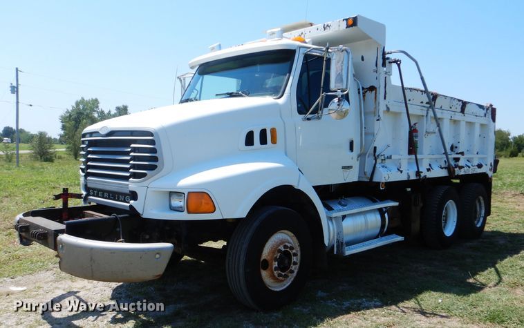 image for item GM9122 2007 Sterling L-Line  dump truck