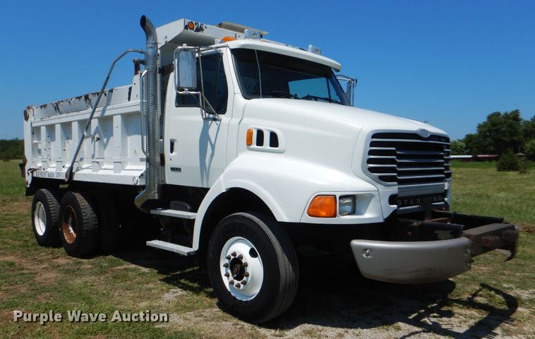image for item GM9122 2007 Sterling L-Line  dump truck