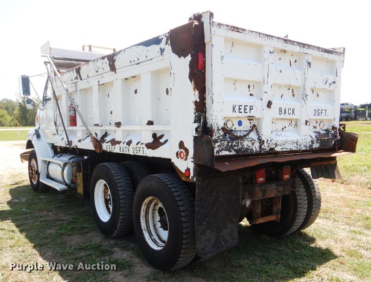 image for item GM9122 2007 Sterling L-Line  dump truck