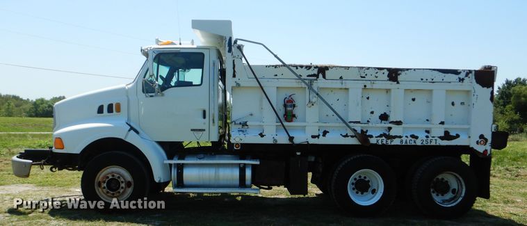 image for item GM9122 2007 Sterling L-Line  dump truck