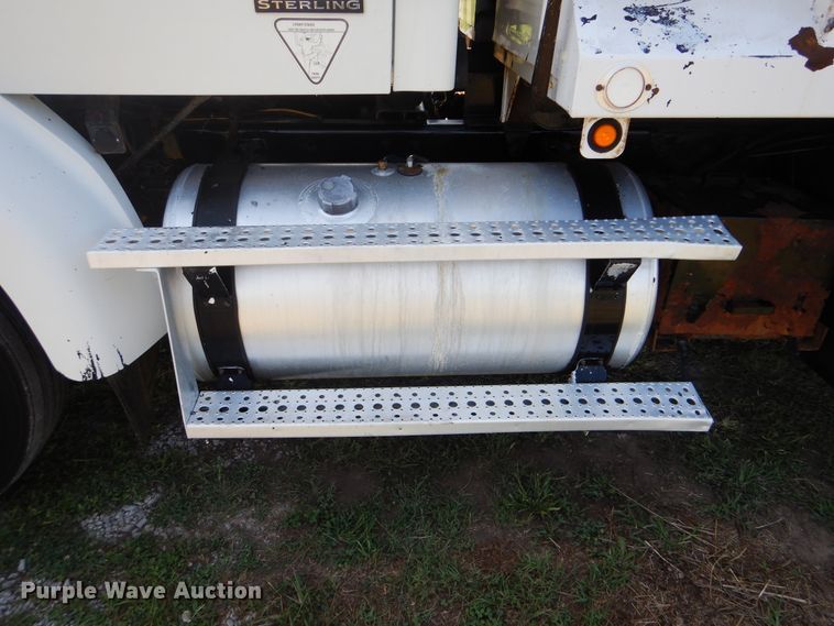 image for item GM9122 2007 Sterling L-Line  dump truck