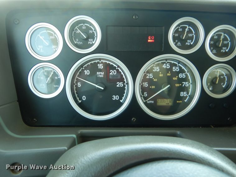 image for item GM9122 2007 Sterling L-Line  dump truck