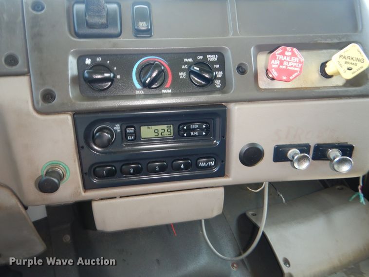 image for item GM9122 2007 Sterling L-Line  dump truck