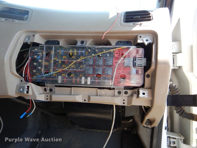 image for item GM9122 2007 Sterling L-Line  dump truck