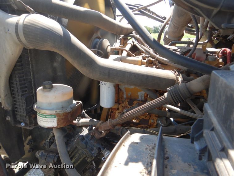 image for item GM9122 2007 Sterling L-Line  dump truck