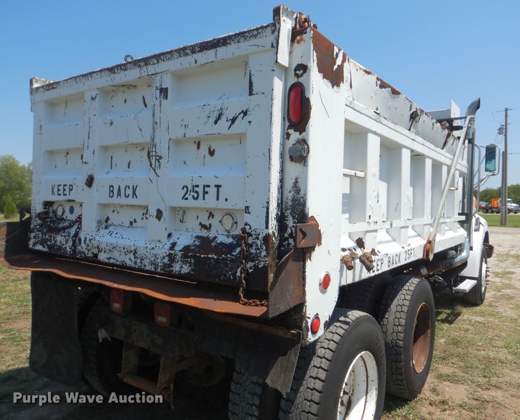 image for item GM9122 2007 Sterling L-Line  dump truck
