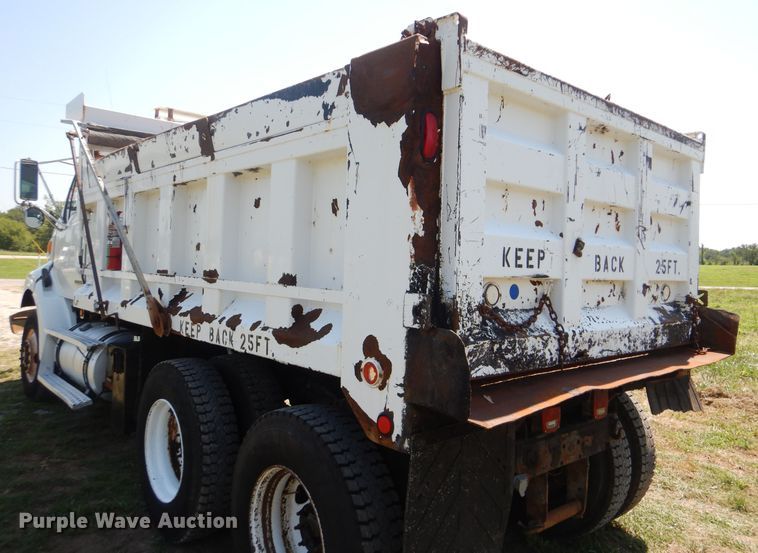 image for item GM9122 2007 Sterling L-Line  dump truck