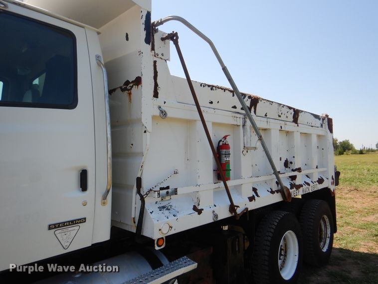 image for item GM9122 2007 Sterling L-Line  dump truck