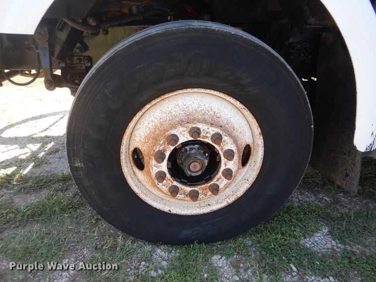 image for item GM9122 2007 Sterling L-Line  dump truck