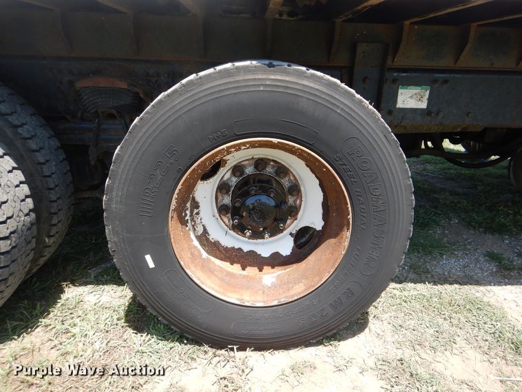 image for item GM9122 2007 Sterling L-Line  dump truck