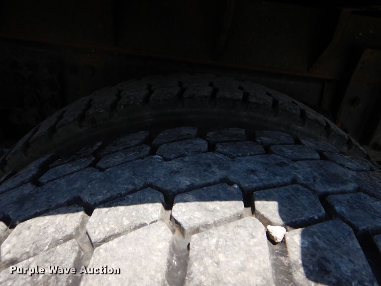 image for item GM9122 2007 Sterling L-Line  dump truck