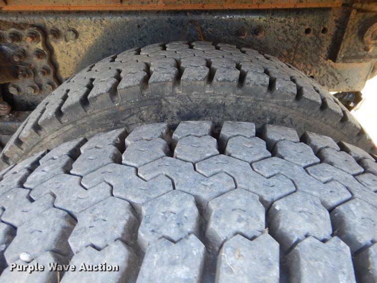 image for item GM9122 2007 Sterling L-Line  dump truck