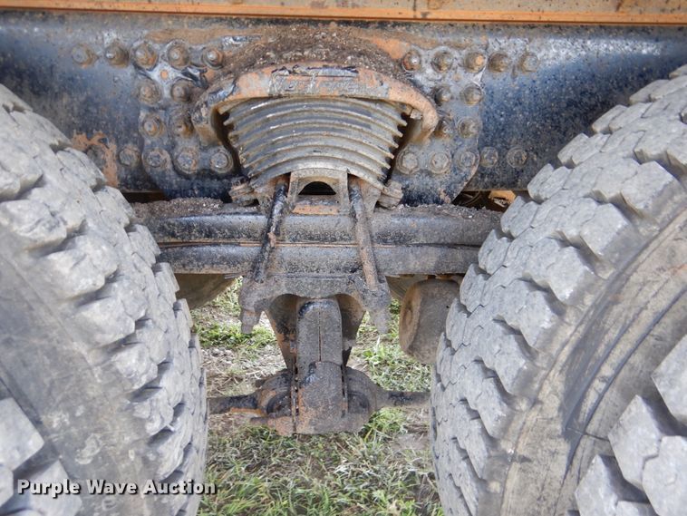 image for item GM9122 2007 Sterling L-Line  dump truck