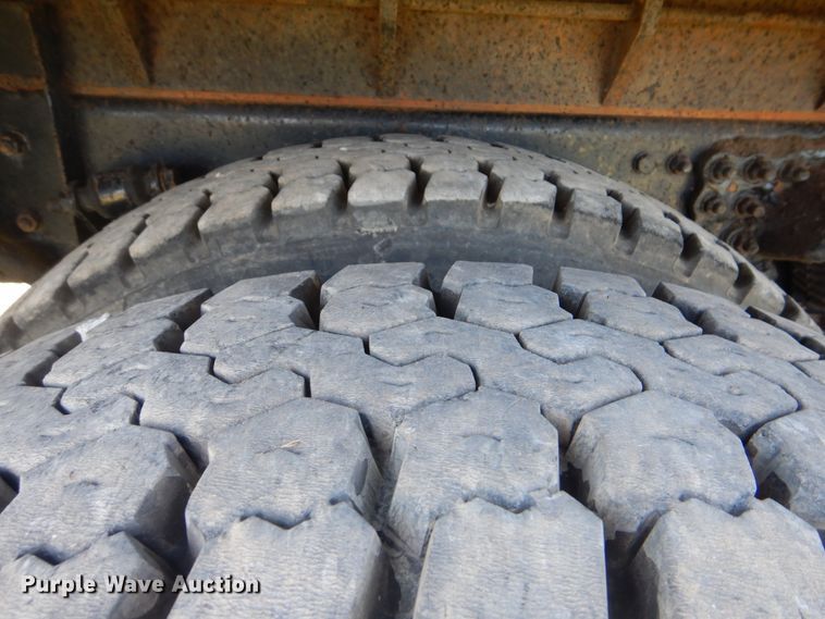 image for item GM9122 2007 Sterling L-Line  dump truck