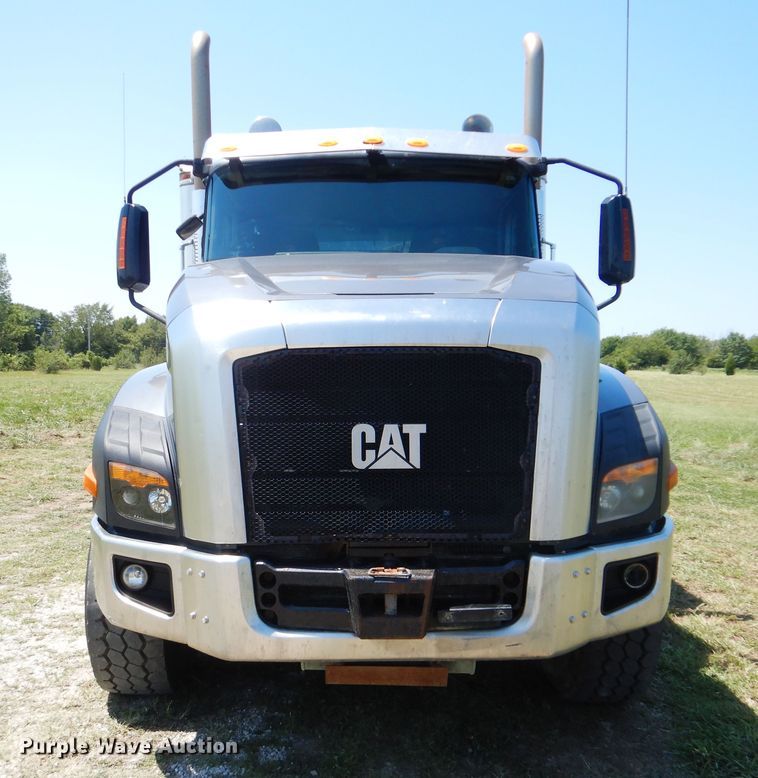 image for item GM9125 2014 Caterpillar CT660  vacuum truck