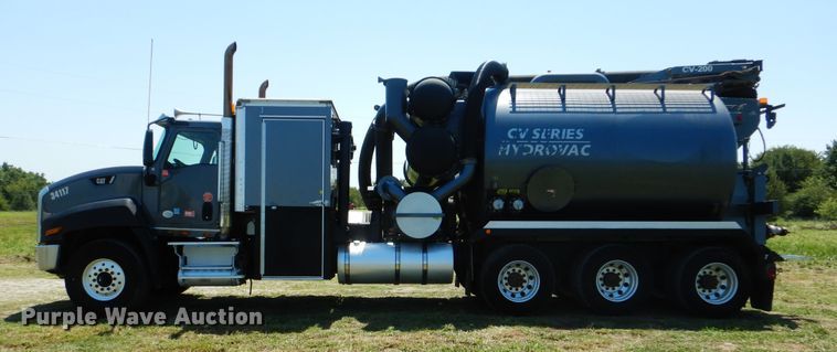 image for item GM9125 2014 Caterpillar CT660  vacuum truck