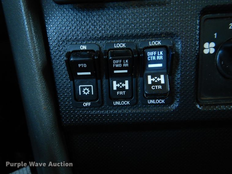 image for item GM9125 2014 Caterpillar CT660  vacuum truck