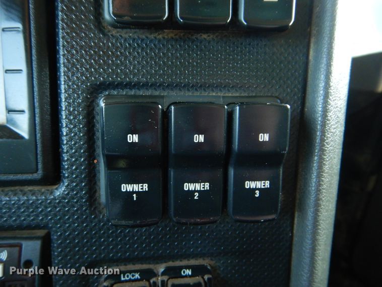 image for item GM9125 2014 Caterpillar CT660  vacuum truck