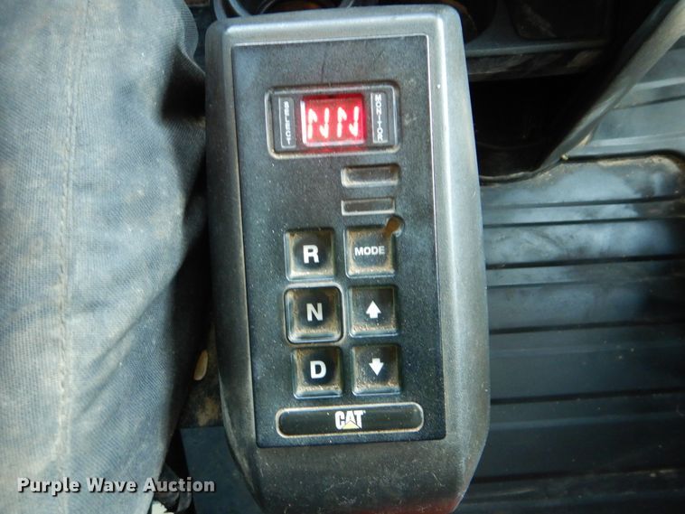 image for item GM9125 2014 Caterpillar CT660  vacuum truck