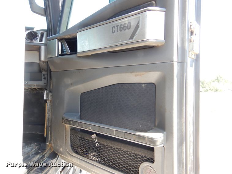 image for item GM9125 2014 Caterpillar CT660  vacuum truck