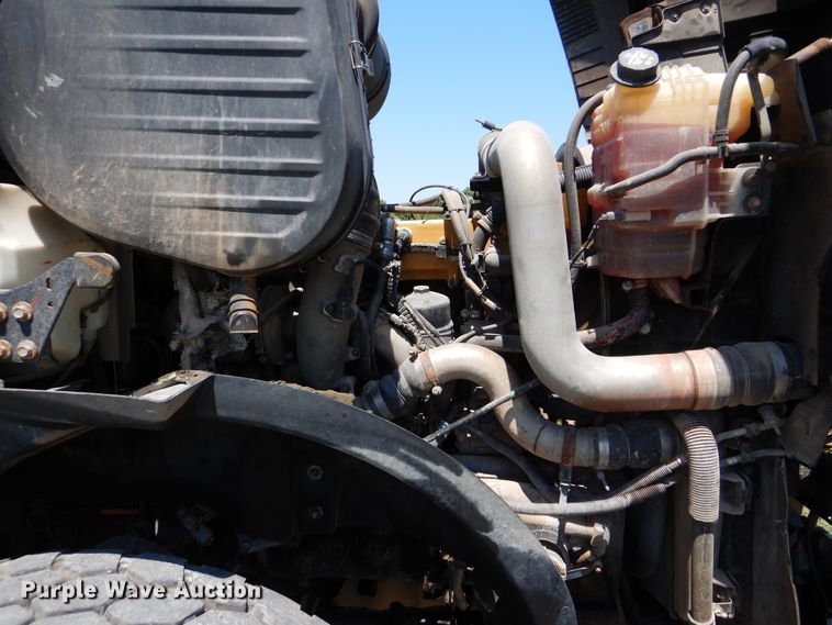 image for item GM9125 2014 Caterpillar CT660  vacuum truck