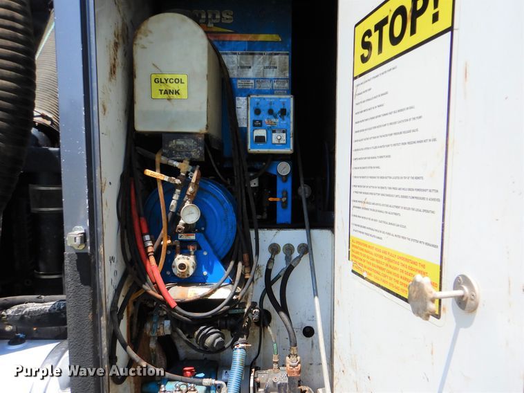 image for item GM9125 2014 Caterpillar CT660  vacuum truck