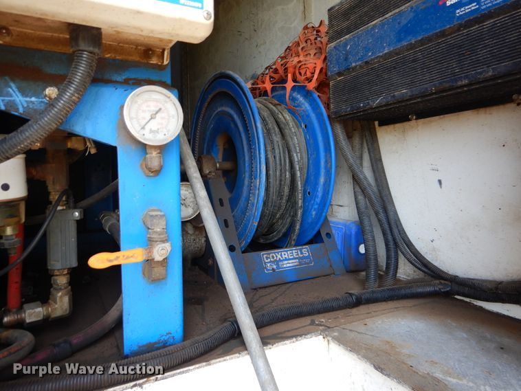 image for item GM9125 2014 Caterpillar CT660  vacuum truck