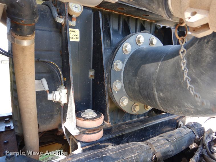 image for item GM9125 2014 Caterpillar CT660  vacuum truck