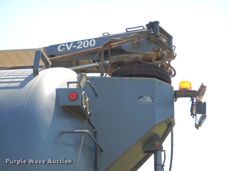 image for item GM9125 2014 Caterpillar CT660  vacuum truck