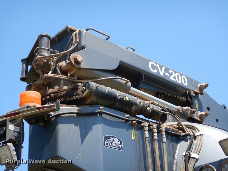 image for item GM9125 2014 Caterpillar CT660  vacuum truck