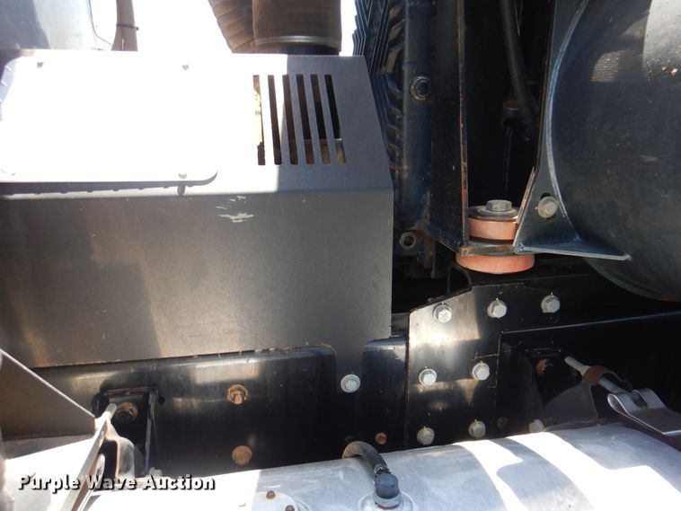 image for item GM9125 2014 Caterpillar CT660  vacuum truck