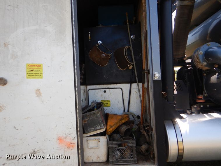 image for item GM9125 2014 Caterpillar CT660  vacuum truck