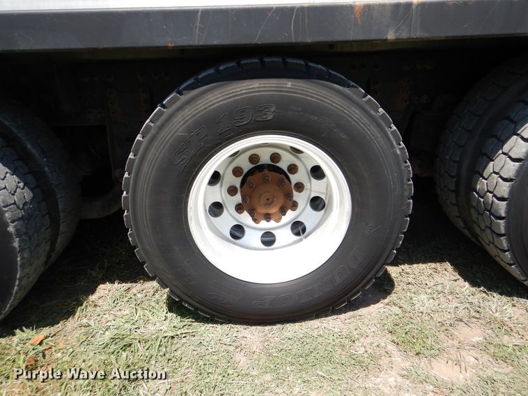 image for item GM9125 2014 Caterpillar CT660  vacuum truck