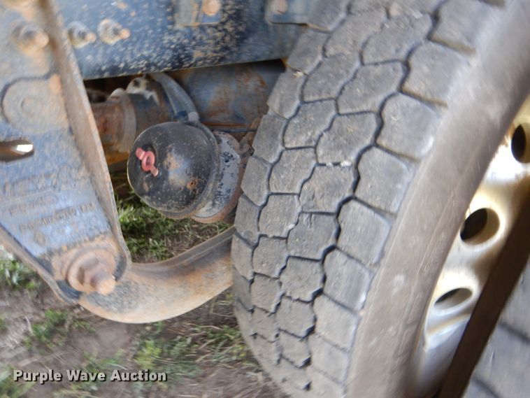 image for item GM9125 2014 Caterpillar CT660  vacuum truck