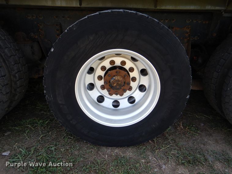 image for item GM9125 2014 Caterpillar CT660  vacuum truck