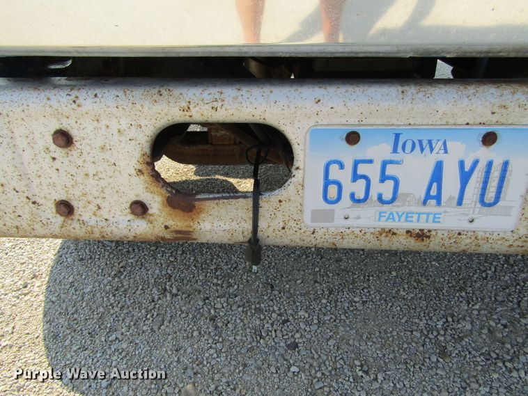 image for item GQ9093 1986 Ford L8000  propane delivery truck