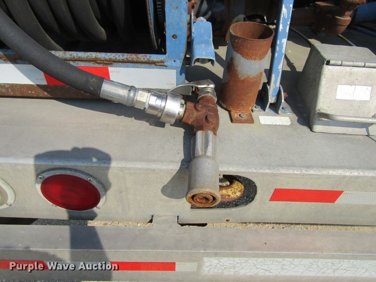 image for item GQ9093 1986 Ford L8000  propane delivery truck