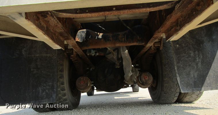 image for item GQ9093 1986 Ford L8000  propane delivery truck