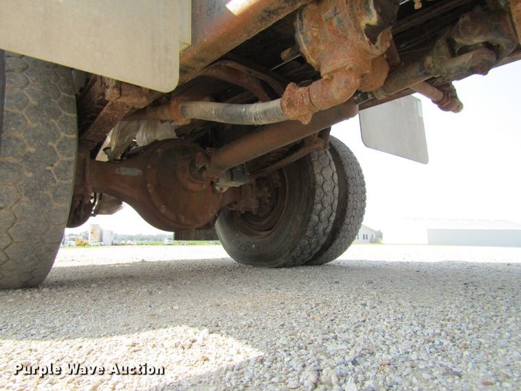 image for item GQ9093 1986 Ford L8000  propane delivery truck