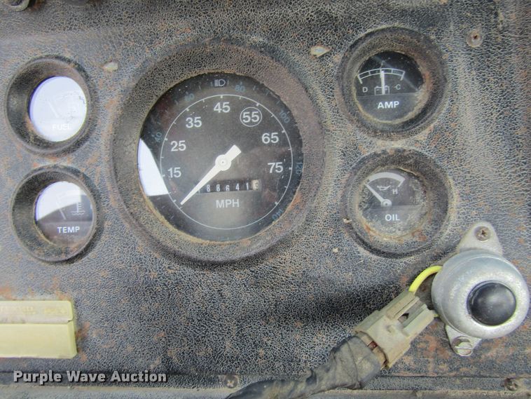 image for item GQ9093 1986 Ford L8000  propane delivery truck