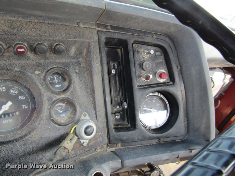 image for item GQ9093 1986 Ford L8000  propane delivery truck