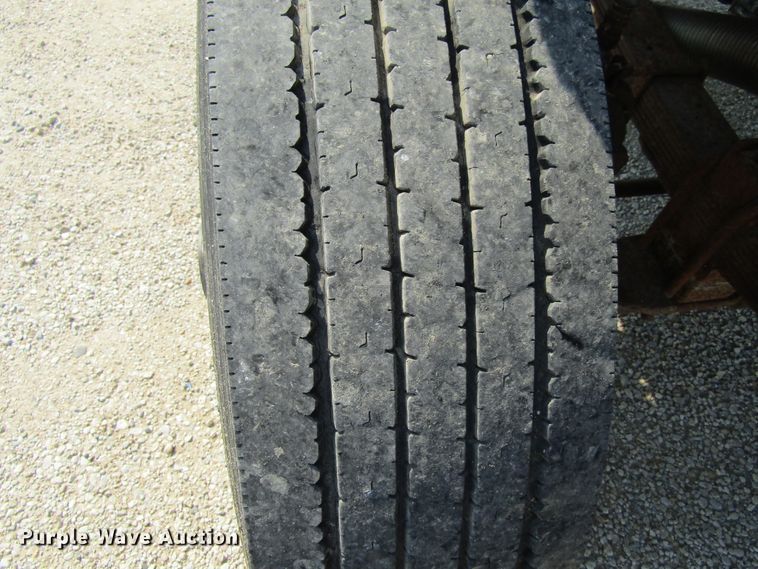 image for item GQ9093 1986 Ford L8000  propane delivery truck